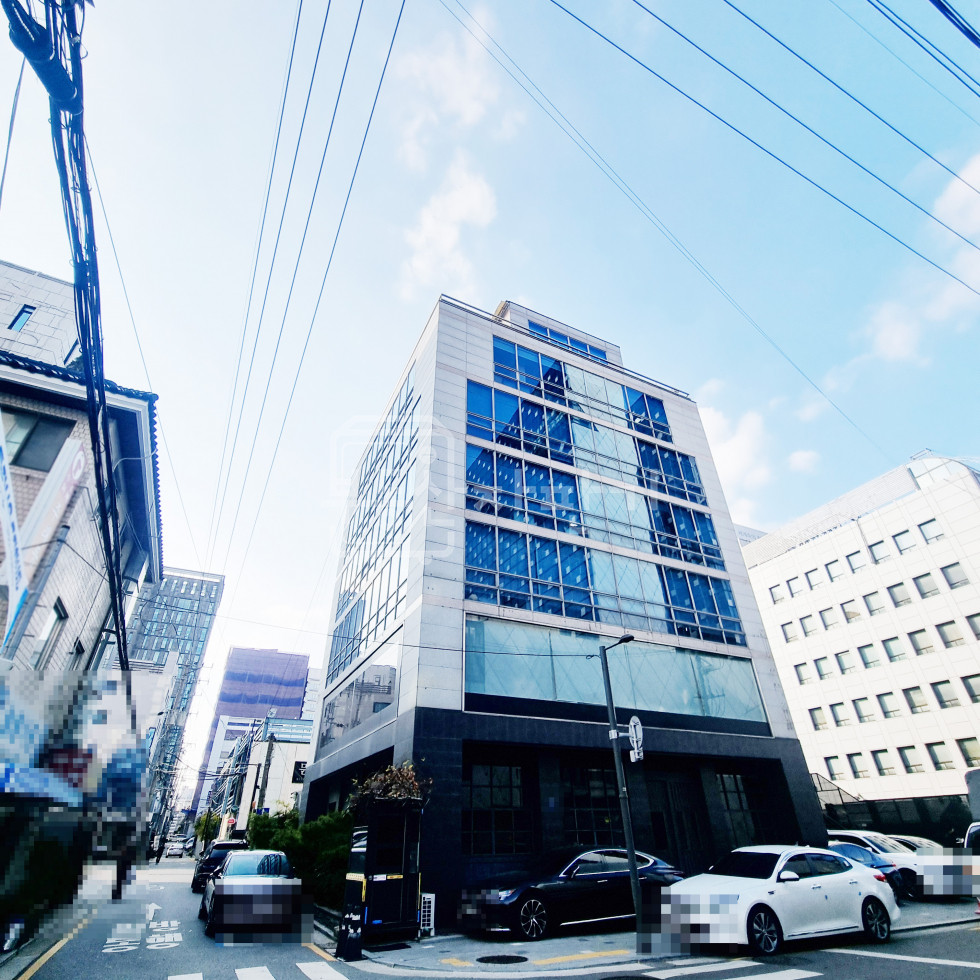 서울 강남구 논현동 도산공원교차로 인근, 7층건물 준통임대(지하층제외) 월세 매물번호 27472 사진 1