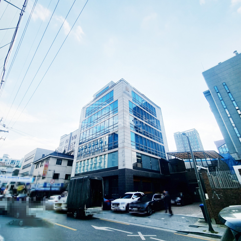 서울 강남구 논현동 도산공원교차로 인근, 7층건물 준통임대(지하층제외) 월세 매물번호 27472 사진 2