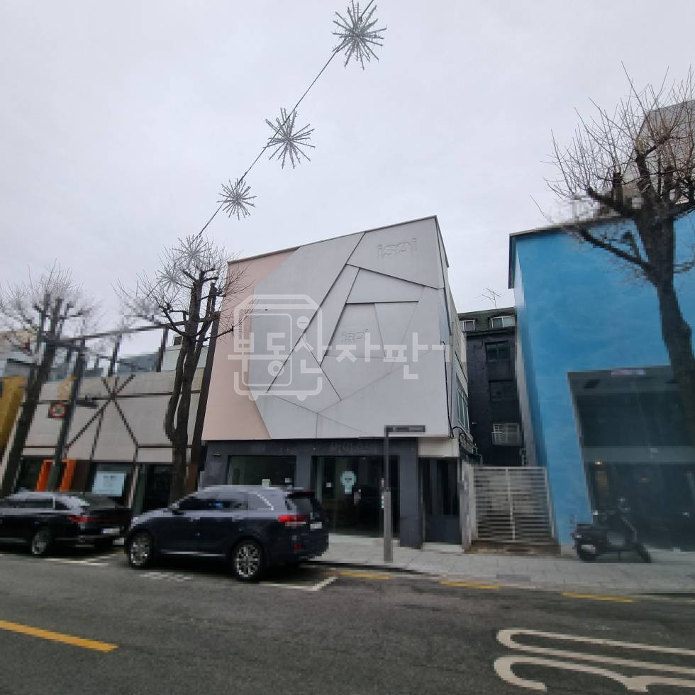 서울 강남구 신사동 가로수길 메인도로 중앙 지하1층~3층 건물전체 월세 매물번호 21649 사진 2