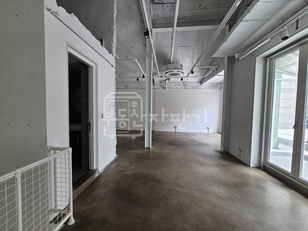 서울 강남구 신사동 신사역 7분, 지상2층~지하1층 단독건물 통임대 월세 매물번호 28170 사진 4