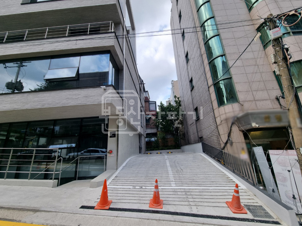 서울 강남구 대치동 삼성역 7분, 지상5층건물 준통임대(지하1층~지상3층 임대) 월세 매물번호 28189 사진 3