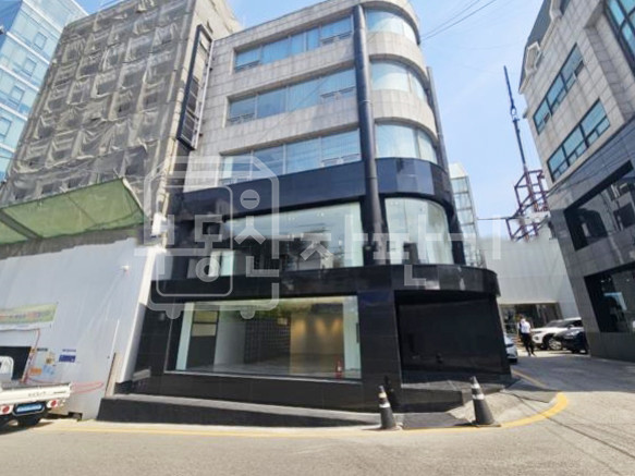 서울 강남구 청담동 압구정로데오역 3분, 5층건물 준통임대(지하1층~지상2층임대) 월세 매물번호 28322 사진 3
