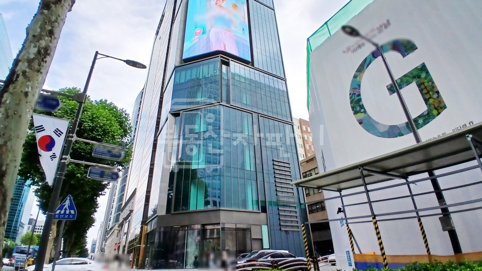 서울 강남구 역삼동 역삼역 2분, 대로변, 지상15층건물 준통임대(지하1층~지상5층임대) 월세 매물번호 28294 사진 2