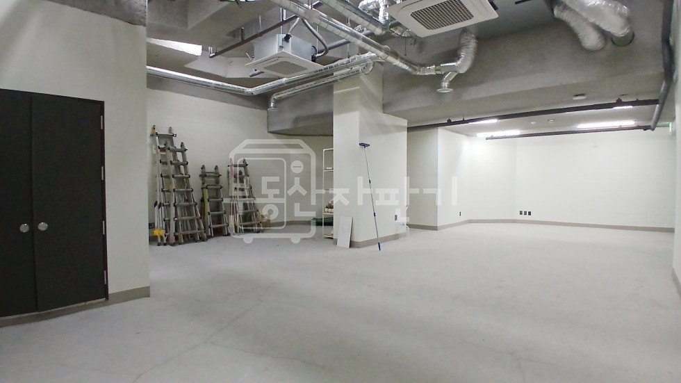 서울 강남구 역삼동 역삼역 2분, 대로변, 지상15층건물 준통임대(지하1층~지상5층임대) 월세 매물번호 28294 사진 5