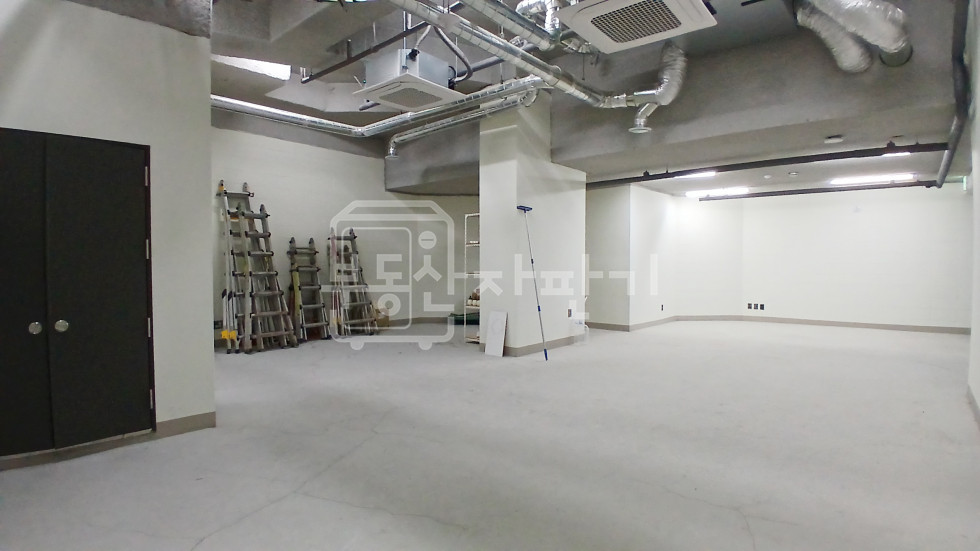 서울 강남구 역삼동 역삼역 2분, 대로변, 지상15층건물 준통임대(지하1층~지상5층임대) 월세 매물번호 28294 사진 7