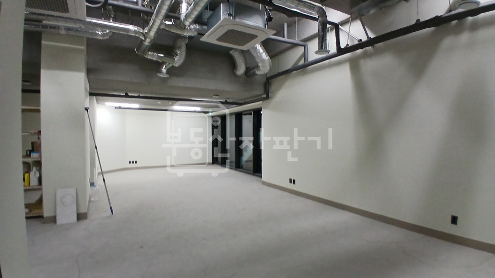 서울 강남구 역삼동 역삼역 2분, 대로변, 지상15층건물 준통임대(지하1층~지상5층임대) 월세 매물번호 28294 사진 8