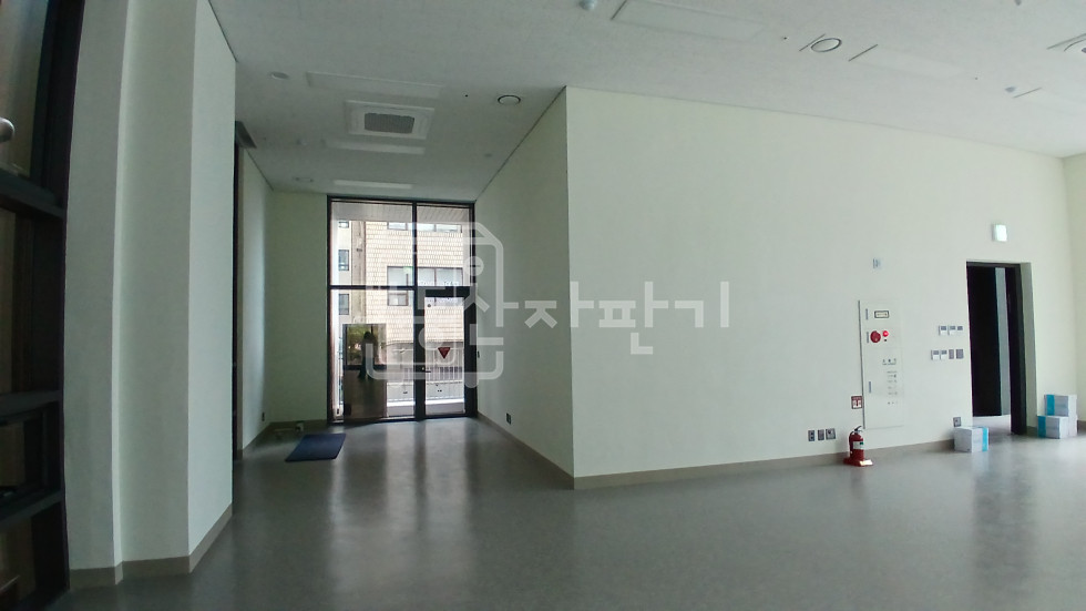 서울 강남구 역삼동 역삼역 2분, 대로변, 지상15층건물 준통임대(지하1층~지상5층임대) 월세 매물번호 28294 사진 18