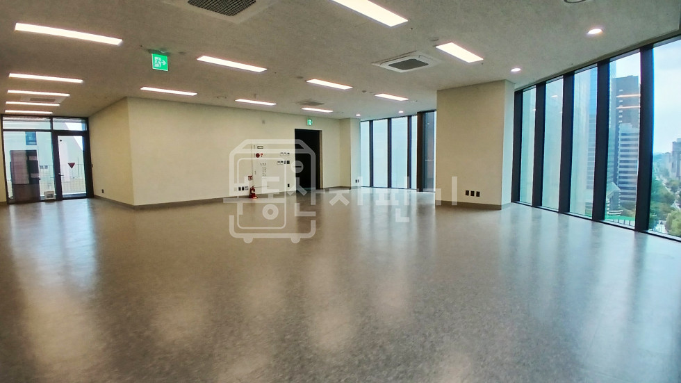 서울 강남구 역삼동 역삼역 2분, 대로변, 지상15층건물 준통임대(지하1층~지상5층임대) 월세 매물번호 28294 사진 32