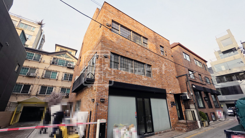 서울 강남구 신사동 압구정로데오역 7분, 지상4층~1층 단독건물 통임대 월세 매물번호 28163 사진 1