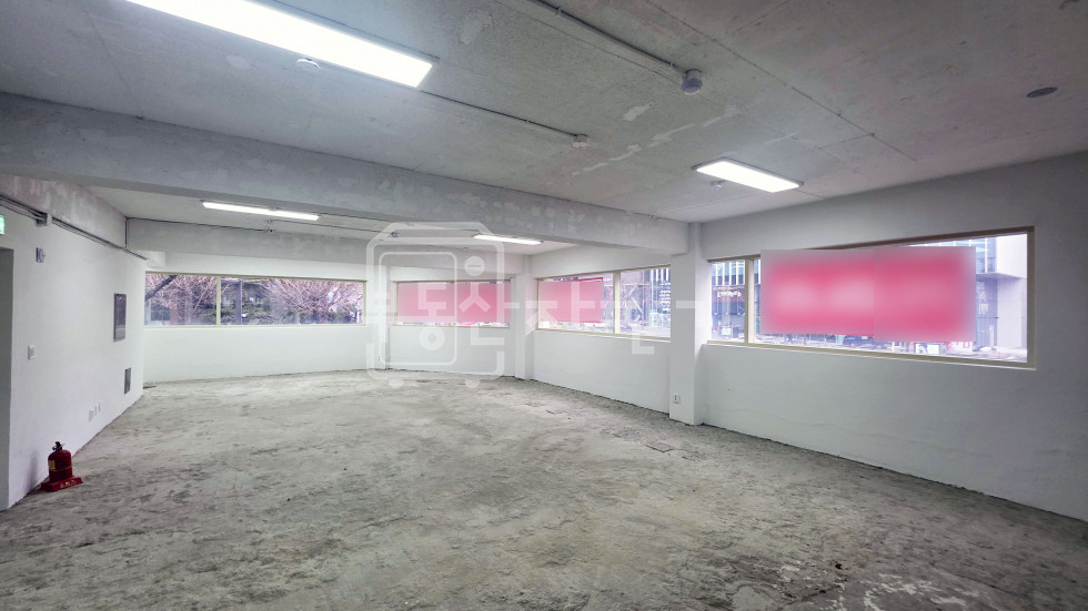 서울 강남구 신사동 신사역3분 가로수길, 지상5층, 지하1층 리모델링건물 통임대 월세 매물번호 16089 사진 8