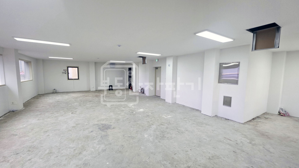 서울 강남구 신사동 신사역3분 가로수길, 지상5층, 지하1층 리모델링건물 통임대 월세 매물번호 16089 사진 17