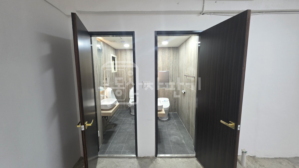 서울 강남구 신사동 신사역3분 가로수길, 지상5층, 지하1층 리모델링건물 통임대 월세 매물번호 16089 사진 19
