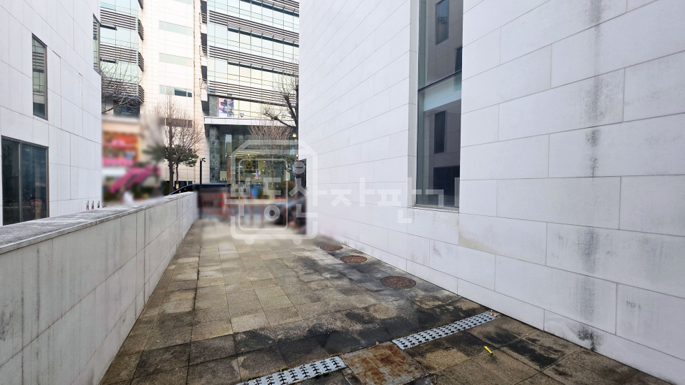 서울 강남구 신사동 신사역3분 가로수길, 지상5층, 지하1층 리모델링건물 통임대 월세 매물번호 16089 사진 21