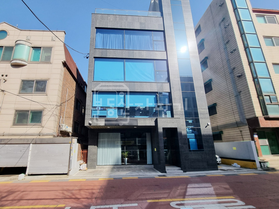 서울 강남구 논현동 논현역 7분, 지상4층~1층 신축급건물 통임대 월세 매물번호 21495 사진 2
