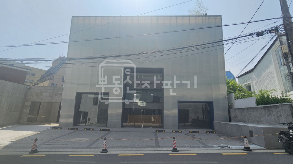 서울 강남구 역삼동 언주역 3분, 지상2층~지하1층 단독건물 통임대 월세 매물번호 28325 사진 1