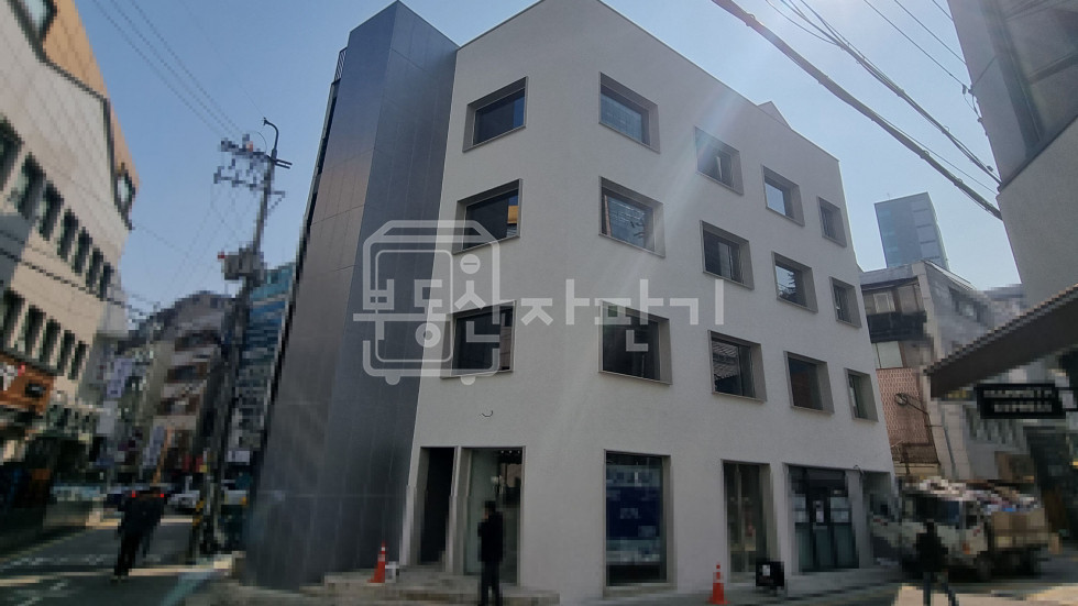 서울 강남구 신사동 신사역2분, 지상5층~지하1층 건물전체 통임대 월세 매물번호 25915 사진 1