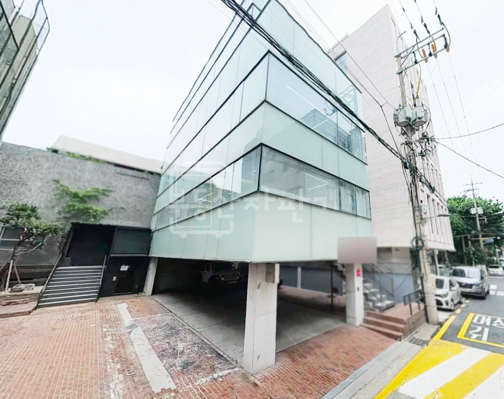 서울 강남구 신사동 압구정역 8분, 지상4층~1층 단독건물 통임대 월세 매물번호 22821 사진 1
