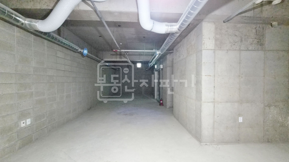 서울 강남구 신사동 압구정역 도보 8분, 지상4층~지하1층 신축급건물 통임대 월세 매물번호 25392 사진 4