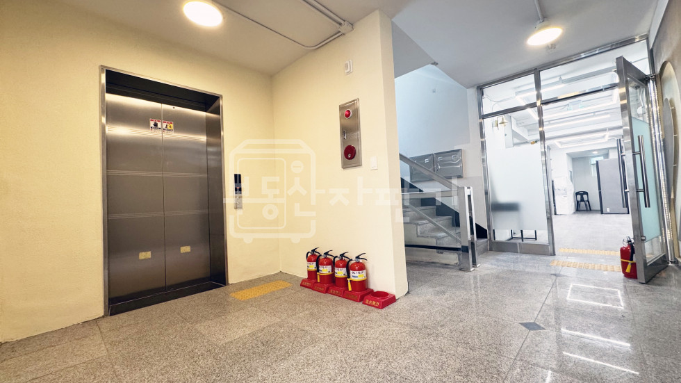 서울 강남구 역삼동 역삼역 5분, 지상5층~지하1층 리모델링 건물 통임대 월세 매물번호 16735 사진 14