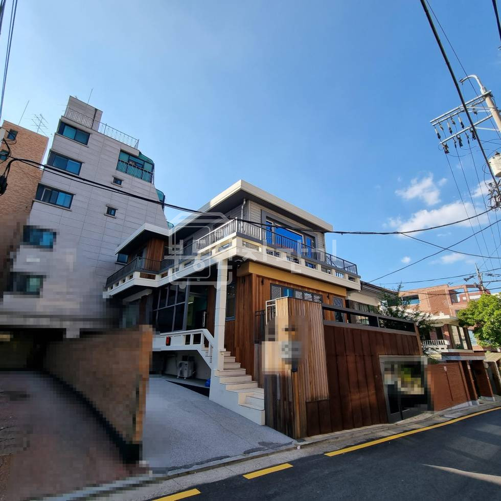 서울 강남구 신사동 압구정역 8분, 지상2층~지하1층 단독건물 통임대 월세 매물번호 25069 사진 1