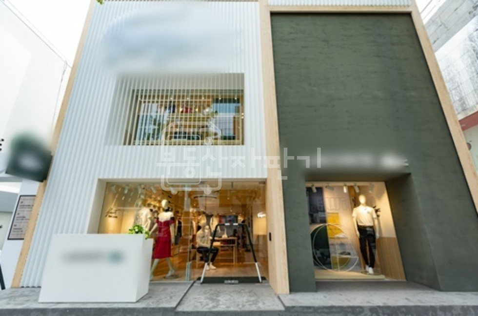 서울 강남구 신사동 가로수길 메인, 지상3층~지하1층 단독건물 통임대 월세 매물번호 28065 사진 1
