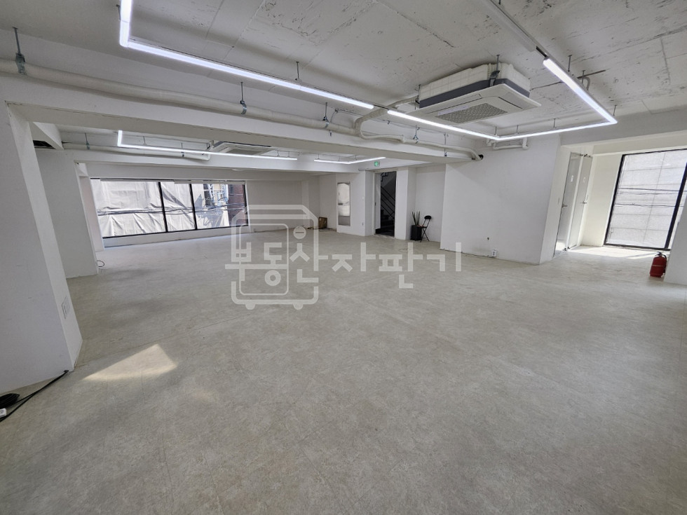 서울 강남구 신사동 압구정역 9분, 지상4층~지하1층 리모델링건물 통임대 월세 매물번호 14223 사진 10
