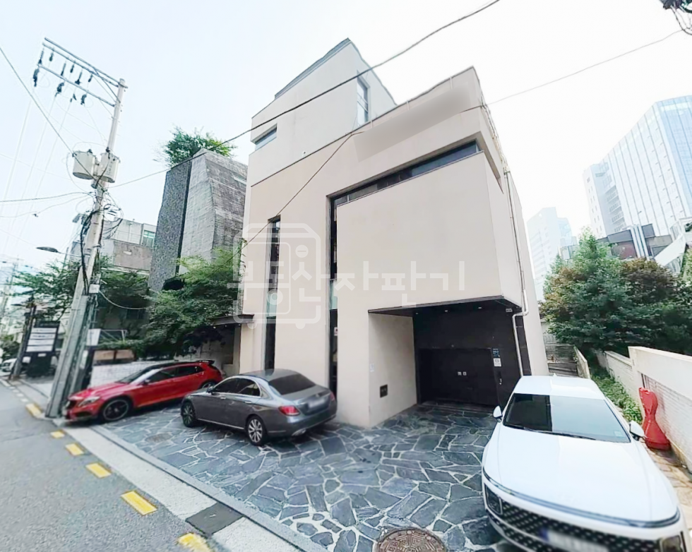 서울 강남구 청담동 학동사거리 인근, 지상4층~지하2층 단독건물 통임대 월세 매물번호 24846 사진 1